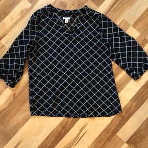 Old Navy Shear black and white top